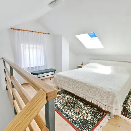 בית נופש House Nona *