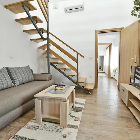 בית נופש House Nona Sveti Lovreč Pazenatički