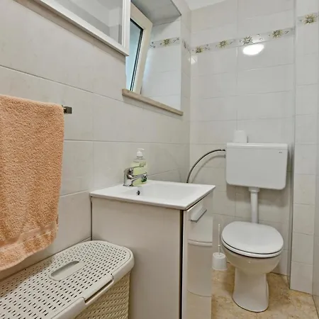 Holiday home House Nona Sveti Lovrec Pazenaticki