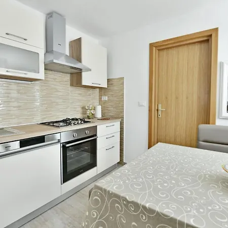House Nona Holiday home Sveti Lovrec Pazenaticki