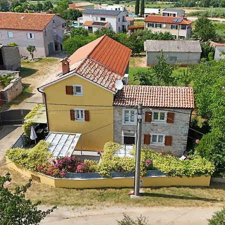 בית נופש House Nona Sveti Lovreč Pazenatički